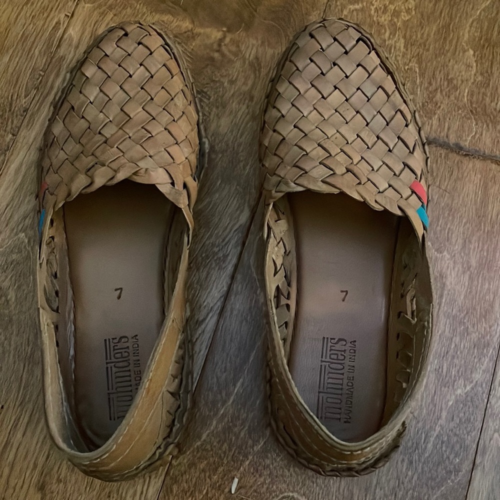 Mohinders Woven Flats